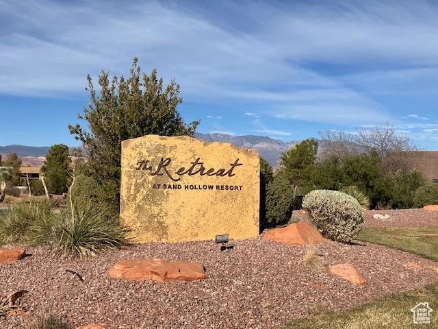 3260 Retreat Dr S, Hurricane, UT 84737 - community / neighborhood sign featuring a mountain view