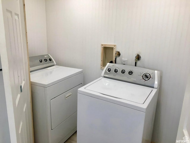 250 W 700 S, Richfield, UT 84701 - laundry room with independent washer and dryer