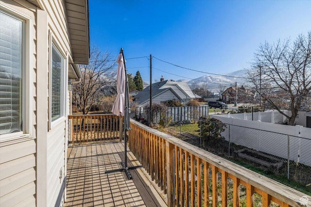 balcony featuring a mountain view