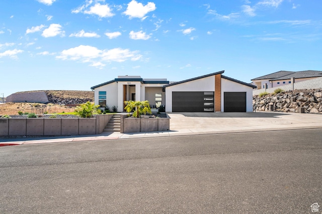 1823 W 180 N Street N, Hurricane, UT 84737 - modern home with a garage