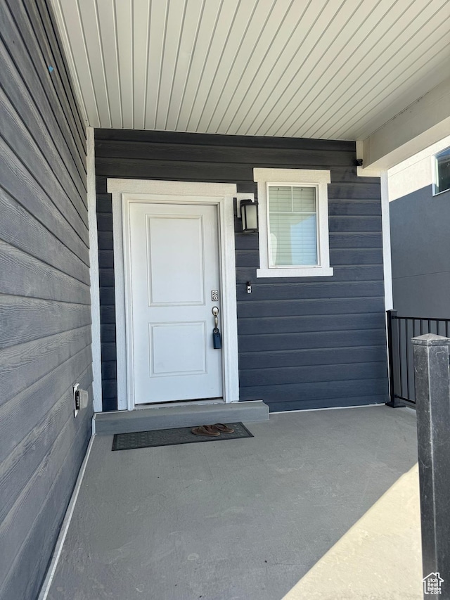 view of entrance to property