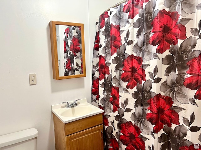 240 W 200 S, Blanding, UT 84511 - full bath featuring vanity and a shower with curtain