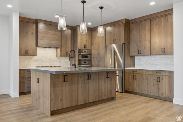 741 S 1800 W, Hurricane, UT 84737 - kitchen featuring a sink, custom range hood, stainless steel appliances, and light wood-style floors