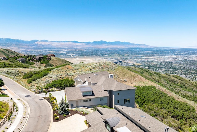 1515 E Bluff Point Dr, Draper, UT 84020 - drone / aerial view of a mountainous background