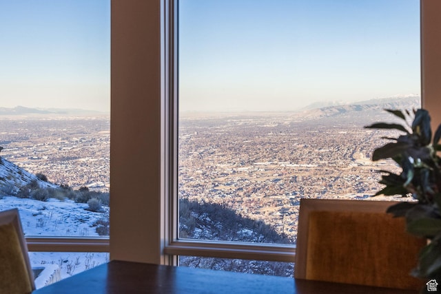 1515 E Bluff Point Dr, Draper, UT 84020 - dining area view of a mountainous background