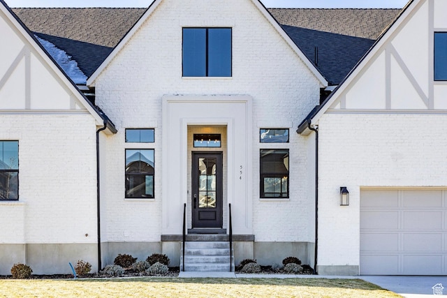 view of front of house with a garage
