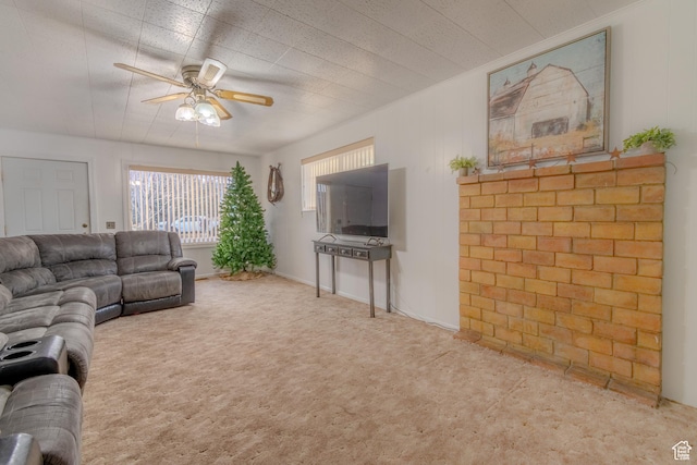 906 S Main St, Grace, ID 83241 - carpeted living area with a ceiling fan