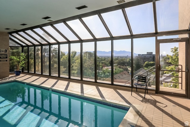 426 S 1000 E Unit 600, Salt Lake City, UT 84102 - indoor pool with a mountain view