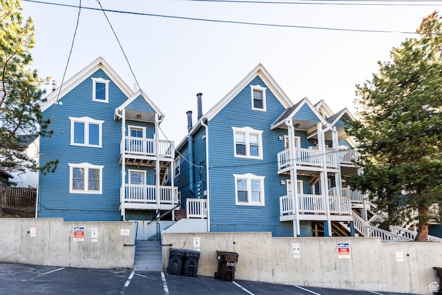 view of front of house