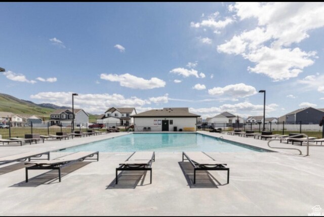 364 S 1580 E, Hyrum, UT 84319 - view of swimming pool
