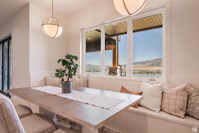 6736 E Via Cortina, Huntsville, UT 84317 - dining area featuring a mountain view and breakfast area
