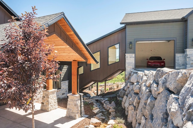 6736 E Via Cortina, Huntsville, UT 84317 - view of side of home with a garage