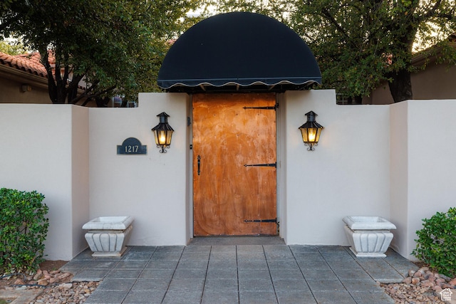 view of exterior entry