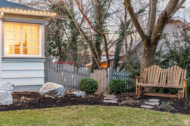 2760 E Spring Creek Rd, Holladay, UT 84117 - view of yard