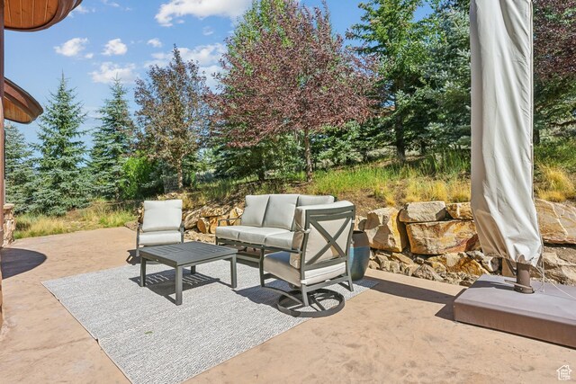 2641 E Silverberry Ct, Park City, UT 84098 - view of patio with an outdoor hangout area