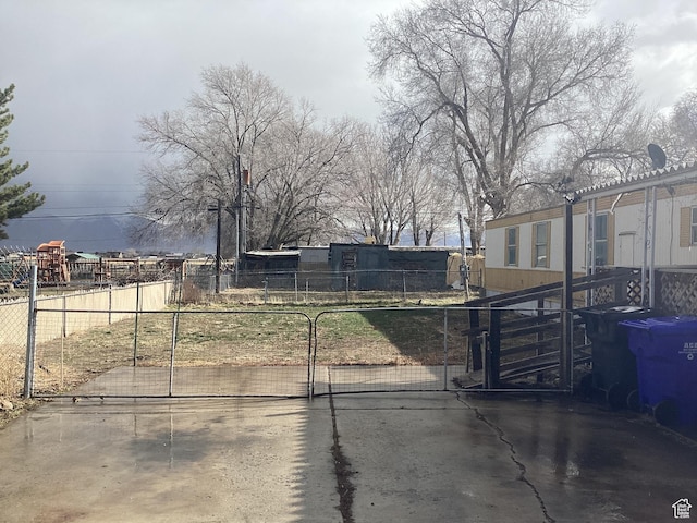 135 S Willow St E, Grantsville, UT 84029 - view of yard