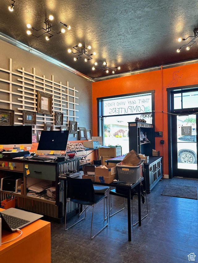 45 W Main St, Moroni, UT 84646 - interior space