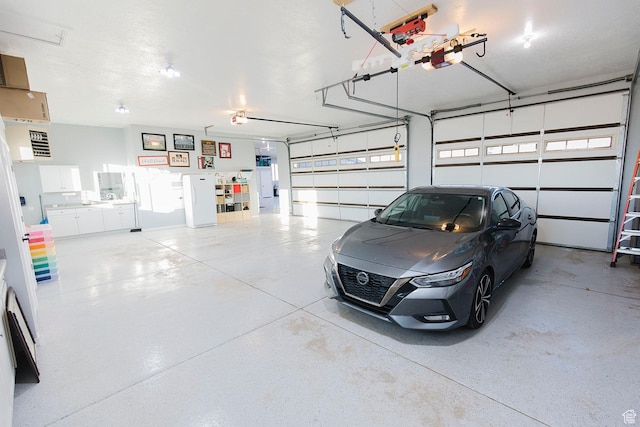 743 N 1100 E, Nephi, UT 84648 - garage featuring a garage door opener