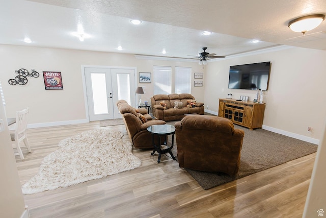 743 N 1100 E, Nephi, UT 84648 - living room featuring light wood finished floors, baseboards, recessed lighting, and ceiling fan