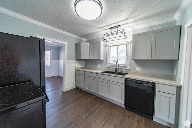 kitchen with a textured ceiling, sink, gray cabinetry, and black appliances