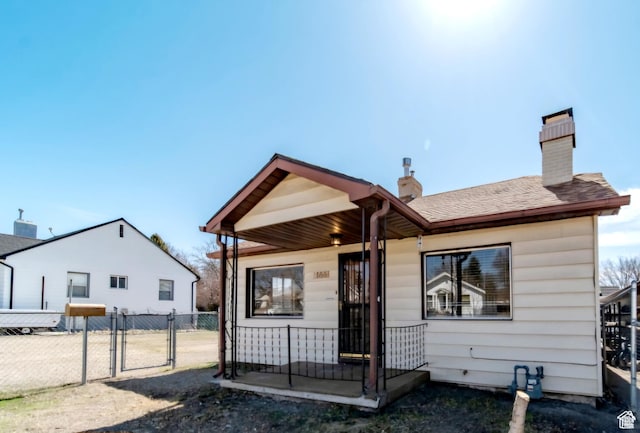 view of front of property featuring a porch