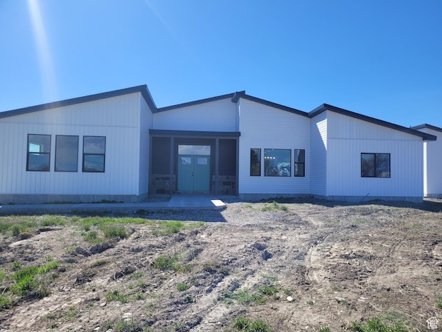 view of front of house
