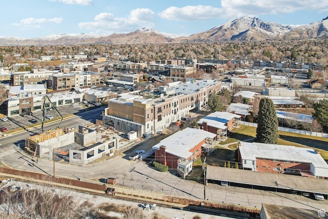 bird's eye view with a mountain view