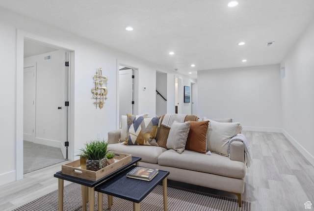 1578 E Delaware Ln S, Holladay, UT 84117 - living room featuring light hardwood / wood-style flooring
