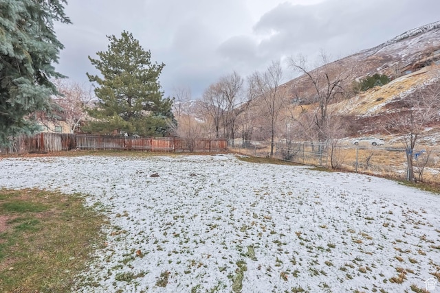 3565 E Summer Estates Cir, Cottonwood Heights, UT 84121 - yard layered in snow featuring a mountain view