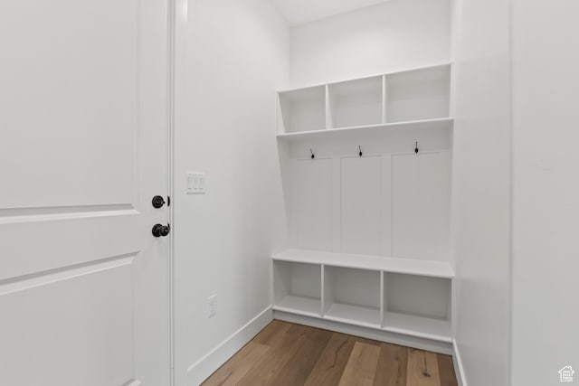 2149 W 3930 S, Hurricane, UT 84737 - mudroom featuring wood finished floors and baseboards