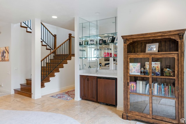 2712 S Rio Vista Dr, St George, UT 84790 - bar featuring fridge