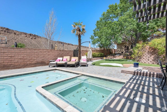 2712 S Rio Vista Dr, St George, UT 84790 - view of swimming pool with a patio area and an in ground hot tub