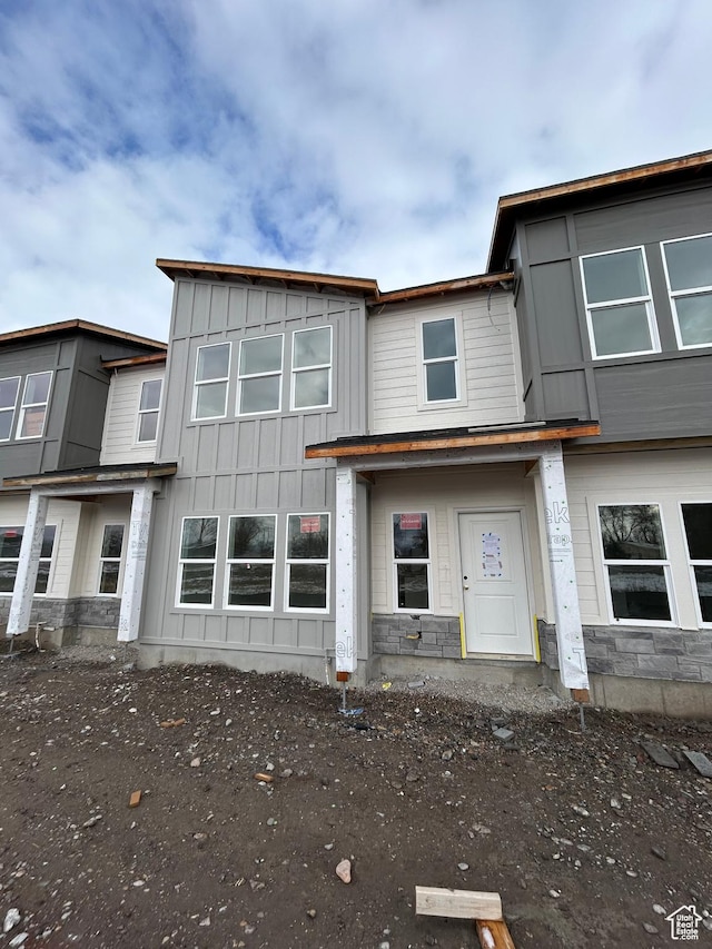 206 W 3175 S Unit T610, Nibley, UT 84321 - contemporary home with board and batten siding and stone siding