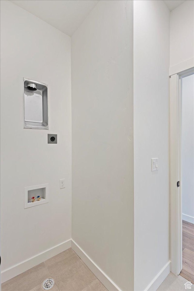 1414 N 1875 W # 131, Layton, UT 84041 - clothes washing area featuring hookup for an electric dryer, hookup for a washing machine, and baseboards