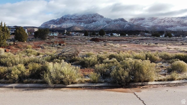 1277 E Cactus Dr, Apple Valley, UT 84737