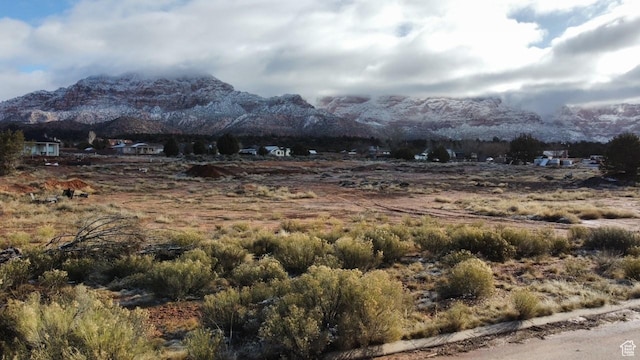 1277 E Cactus Dr, Apple Valley, UT 84737