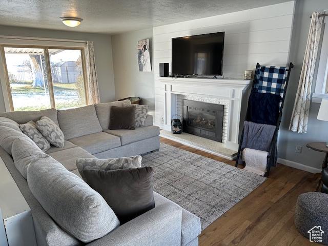 2429 W 300 N, West Point, UT 84015 - living room featuring wood-type flooring