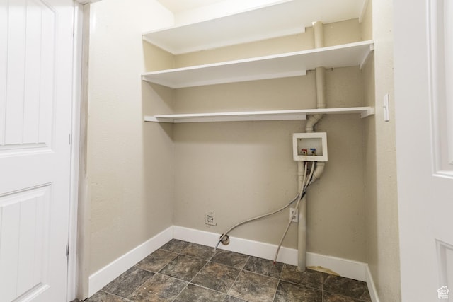 laundry area with washer hookup