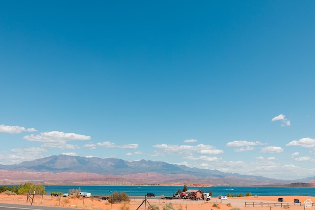 5090 W 3175 S, Hurricane, UT 84737 - mountain view featuring a water view