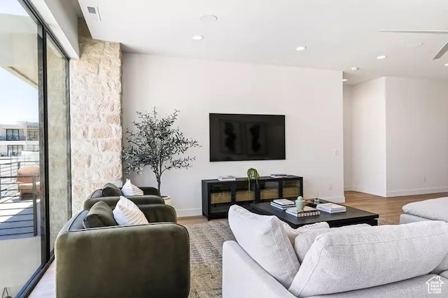 5359 S Pura Cir Unit 142, St George, UT 84790 - living room featuring light wood-type flooring and ceiling fan