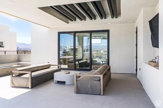 5359 S Pura Cir Unit 142, St George, UT 84790 - living room featuring a tray ceiling