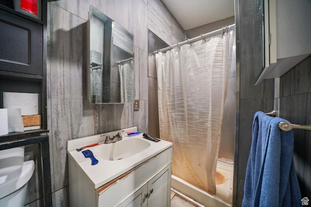 513 W Lake St, Ogden, UT 84401 - bathroom with vanity and curtained shower