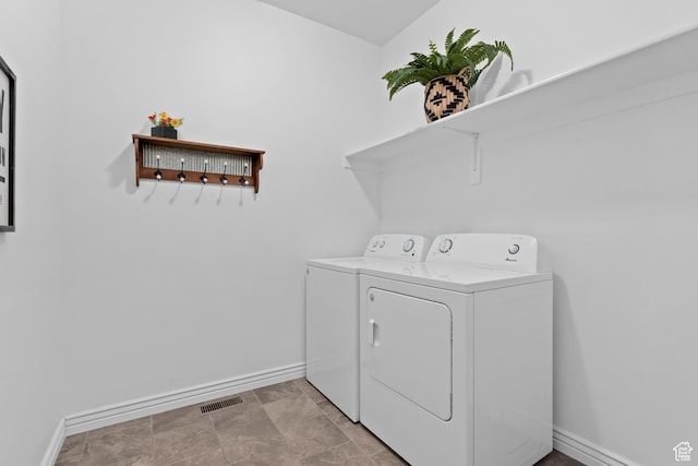 649 E 5650 S, Washington Terrace, UT 84405 - laundry area with washer and dryer