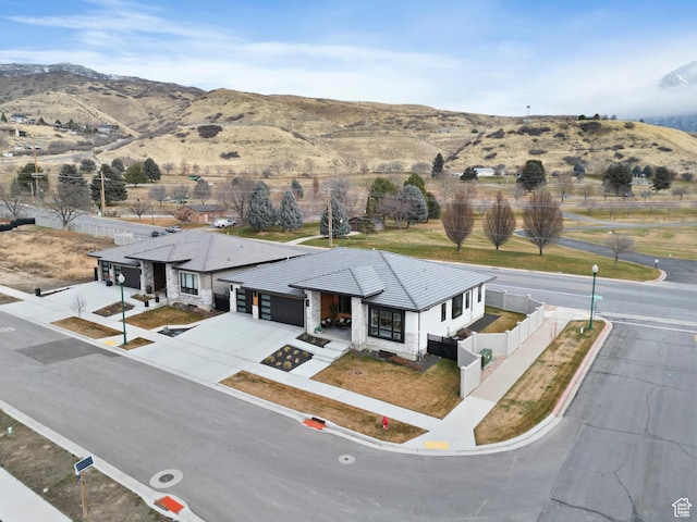 bird's eye view with a mountain view