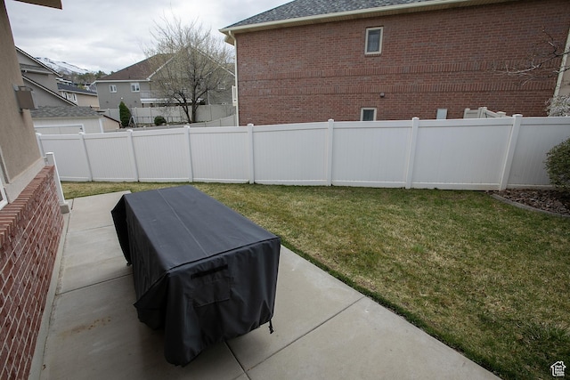 2783 S Irene Dr E, Bountiful, UT 84010 - view of yard featuring a fenced backyard and a patio area
