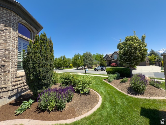 11278 S Portobello Rd W, South Jordan, UT 84095 - view of grassy yard