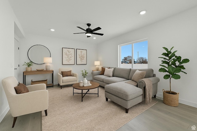 1317 N 1850 W, Clinton, UT 84015 - living area featuring light wood-type flooring, a ceiling fan, baseboards, and recessed lighting