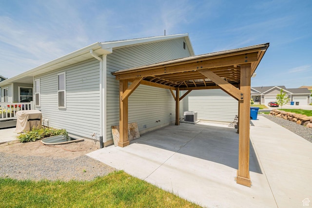 638 E Canyon Rim Rd N, Smithfield, UT 84335 - view of parking / parking lot featuring a carport and driveway