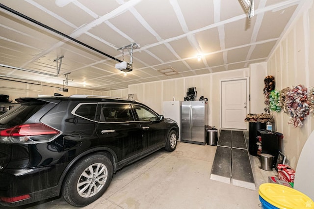 638 E Canyon Rim Rd N, Smithfield, UT 84335 - garage with a garage door opener