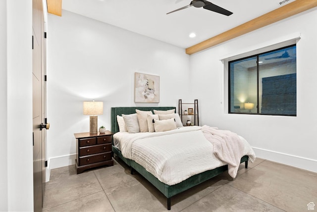 bedroom with ceiling fan